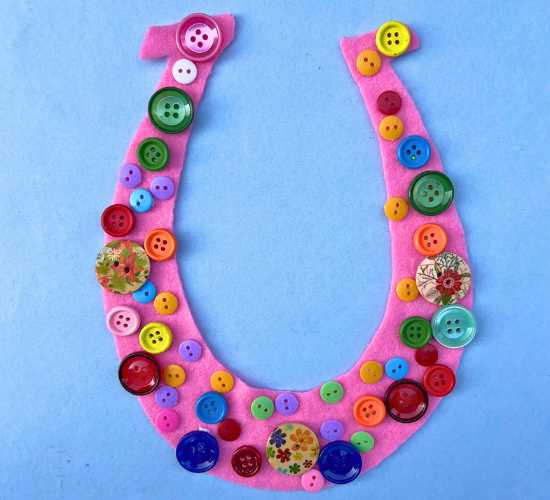 Horseshoe Button Craft