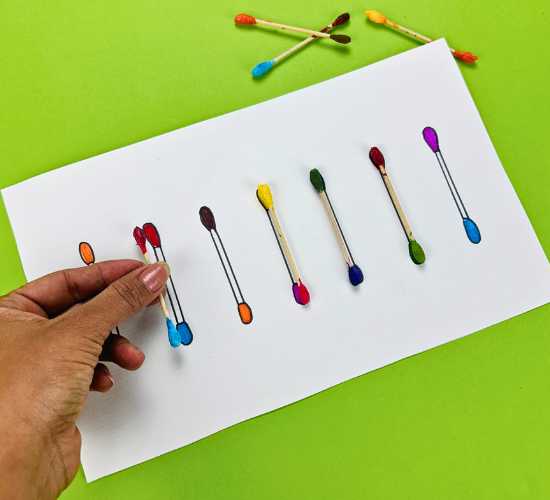 Cotton Buds Color Pattern Match