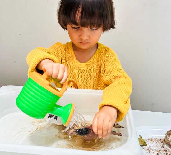 Wash the Muddy Farm Animals