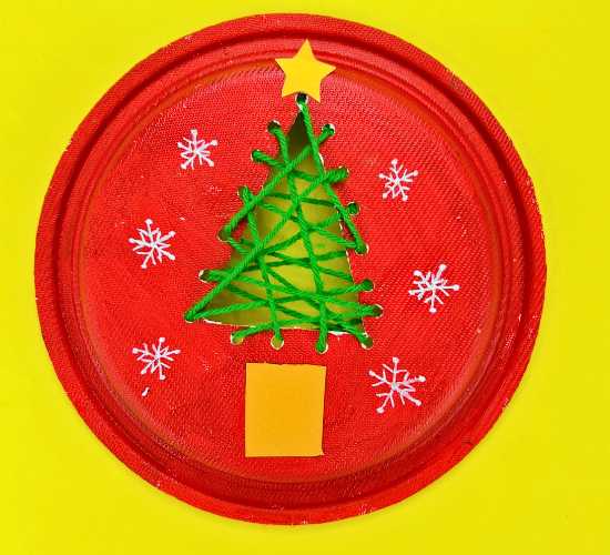 Paper Plate Christmas Tree Weaving