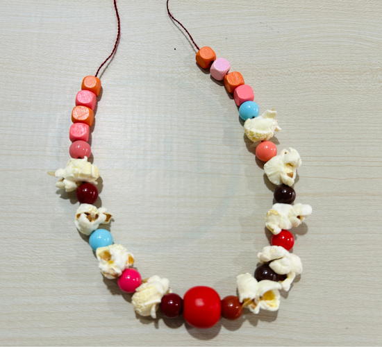Making Popcorn Necklace